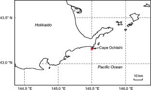 Long-term high-frequency measurements of dibromomethane in the atmosphere at algae-rich and algae-poor coastal sites