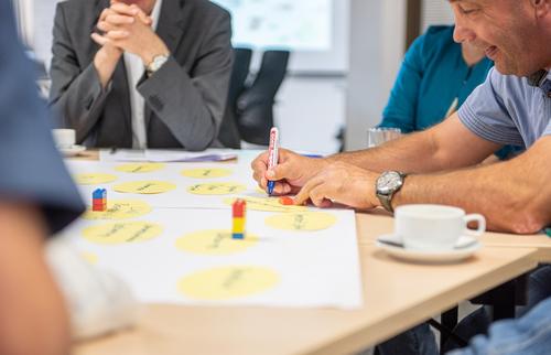 Advancing the Contributions of European Stakeholders in Farming Systems to Transitions to Agroecology
      Promouvoir la contribution aux transitions vers l'agroécologie des acteurs européens des systèmes agricoles
      Förderung der Beiträge von europäischen Beteiligten der landwirtschaftlichen Systeme zum Übergang zur Agrarökologie