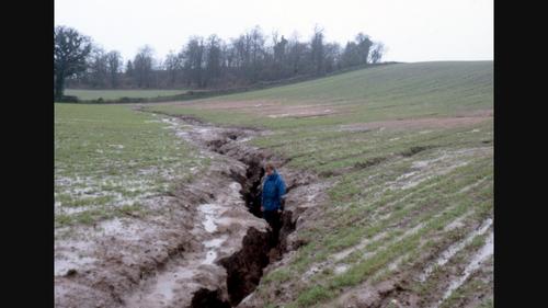 Communicating soil erosion in the UK: How should we present extreme events?