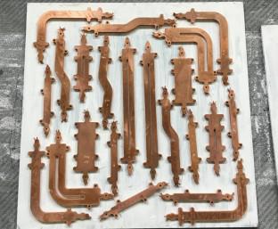 Experimental study of multidimensional wire-plate/sintered hybrid mini heat pipes for electronics