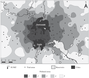 Role of Environmental Heterogeneity in the Species Distribution of Vascular Plants in Periods of High and Low Emissions from a Copper Smelter