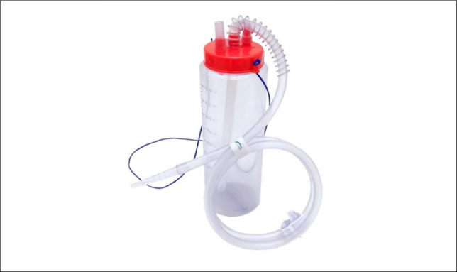 Comparison between use of a pleural drainage system with flutter valve and a conventional water-seal drainage system after lung resection: a randomized prospective study.