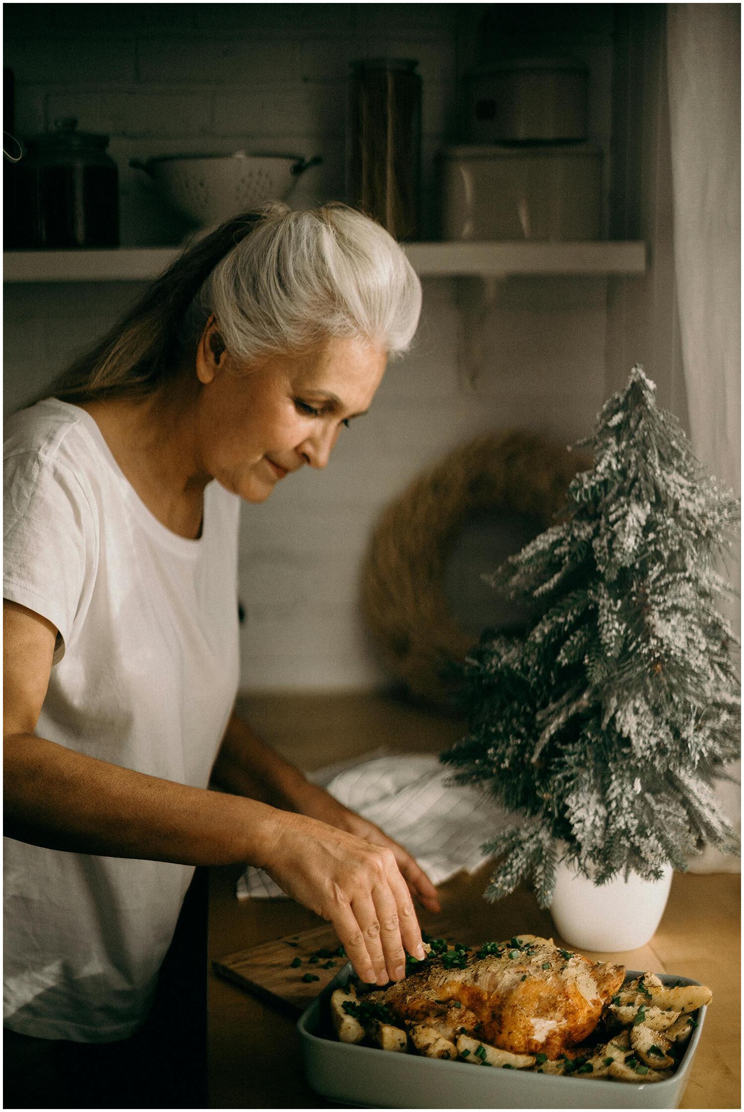 Hosting and the normative presence of Christmas in older people’s lives