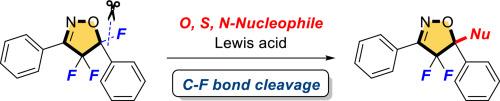 Construction of new quaternary carbon center of fluorinated isoxazolines at C5 position via C-F bond cleavage