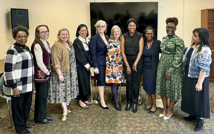 Empowering professional women in eye health: how to get involved.