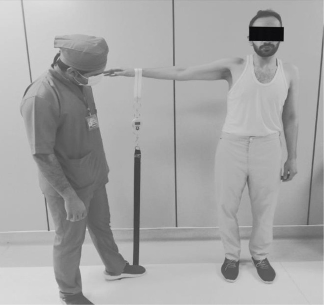 The Persian Version of Constant-murley Score in Patients with Rotator Cuff Tears: Reliability and Validity.