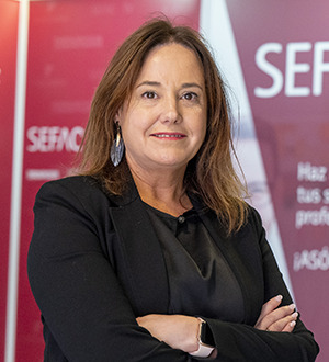 [SEFAC 2025 Conference: Community pharmacy facing the challenge of specialisation and change].