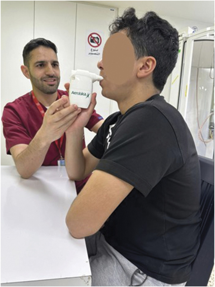 Active cycle of breathing technique versus oscillating positive expiratory pressure therapy: Effect on lung function in children with primary ciliary dyskinesia; A feasibility study.