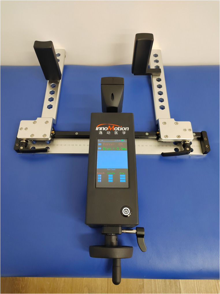 Intra-rater and inter-rater reliability of a new arthrometer for measuring anterior tibial translation in healthy subjects.