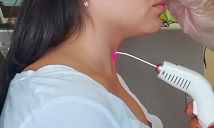 Immediate effects of photobiomodulation with low-level laser in women with no laryngeal or voice changes: preliminary results.