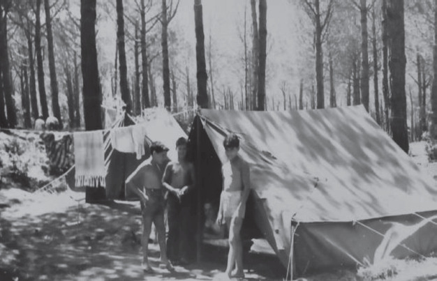 The summer colonies: 'custodians' of the health of the young. Prophylaxis of infectious diseases and educational purposes in the reports of the school medical inspector Benedetto Barni (1893-1970) in the 1950s.