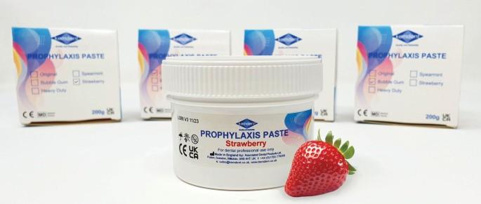 Prophylaxis in bubble gum, spearmint and strawberry flavours