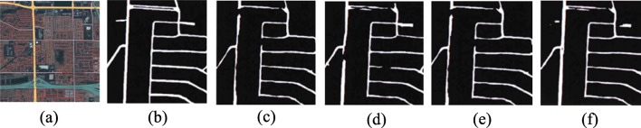 Map geographic information road extraction method based on generative adversarial network and U-Net.