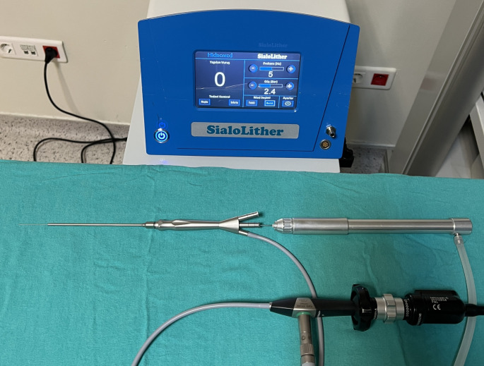 Submandibular sialolithiasis treatment: a comparative pilot prospective study of holmium: YAG laser and pneumatic lithotripsy techniques.