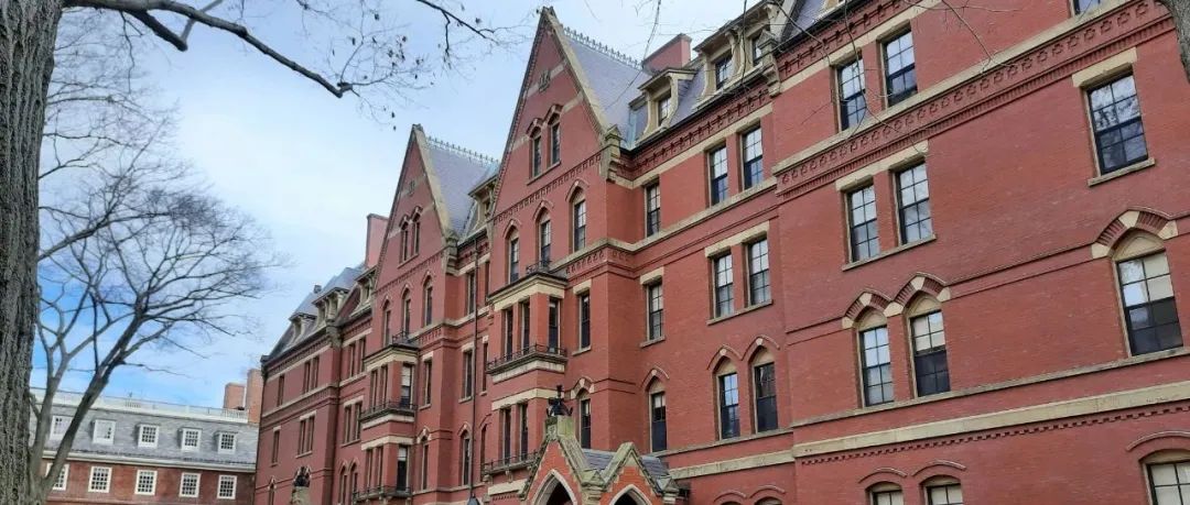 美国全面叫停留学生和访问学者签证面谈；哈佛近80年来首次解雇终身教职员工 | 科研圈日报