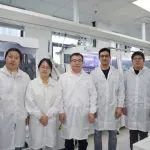Nature | 使用寿命超18万小时！中国科大肖正国教授团队研制出超稳定钙钛矿LED