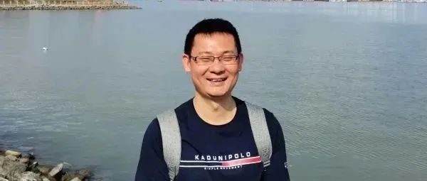 985副教授“破校史”发顶刊，该刊年发文仅10篇！