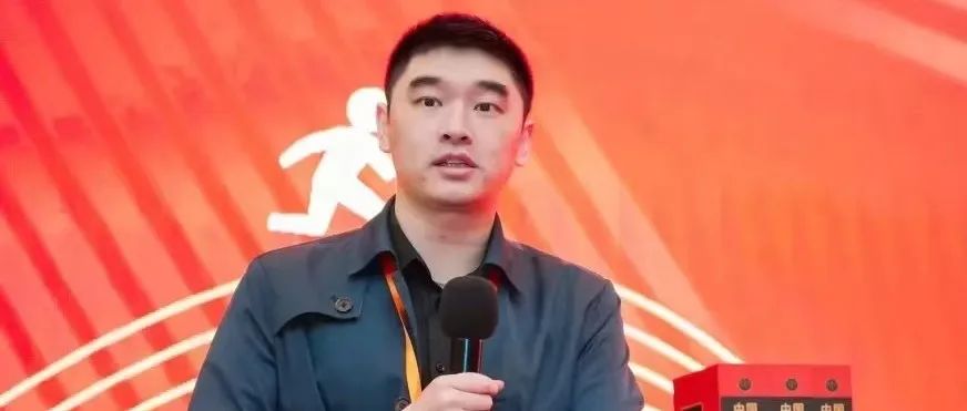 政治与法律 | 魏超：自动驾驶汽车“电车难题”伦理困境的刑法解答