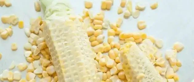 四川大学《ACS AMI》：以玉米芯为原料制备多孔碳材料，用于可调微波吸收，具有优异的低频性能
