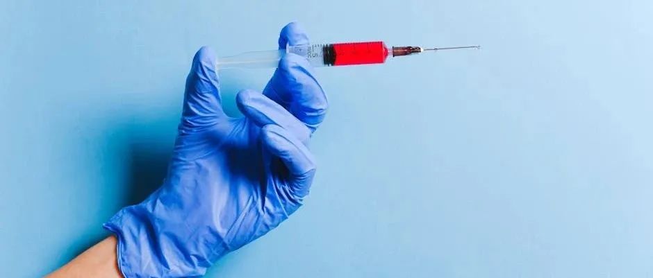 给儿童注射假疫苗的美国医生逃脱刑罚，并被称作“美国英雄”；宣称“复活恐狼”的公司计划复活恐鸟 | 科研圈日报