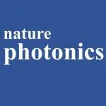上海大学，Nature Photonics！