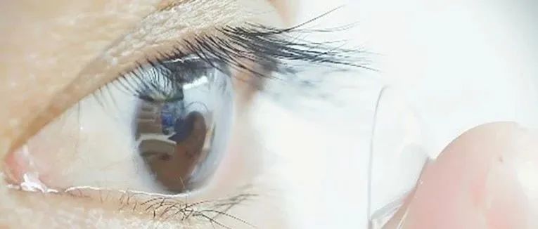 中国团队打造出红外视觉隐形眼镜