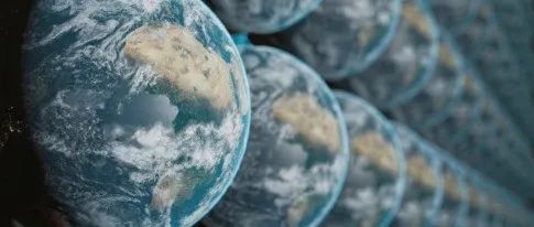 量子里程碑：平行宇宙的萌芽