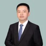 博士毕业于四川农业大学，副教授以第一作者身份在国际权威期刊（IF=12.1）上发表研究论文