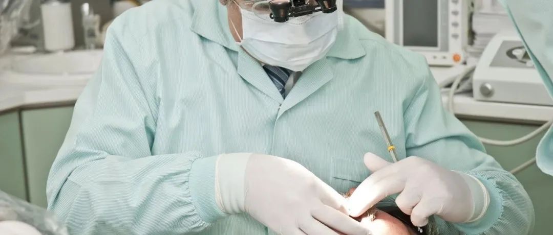 全球20亿人蛀牙难题破解？最新研究：头发中藏着牙釉质再生“密码”，无需树脂填充