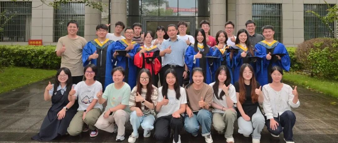 博士毕业于中国林业科学研究院，福建农林大学院长以通讯作者身份在一区Top期刊（IF=19）上发表研究论文