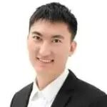 本科毕业于河南农业大学，硕士毕业于郑州大学，博士毕业于德国维尔茨堡大学，河南师范大学副教授在一区Top期刊上发表研究论文