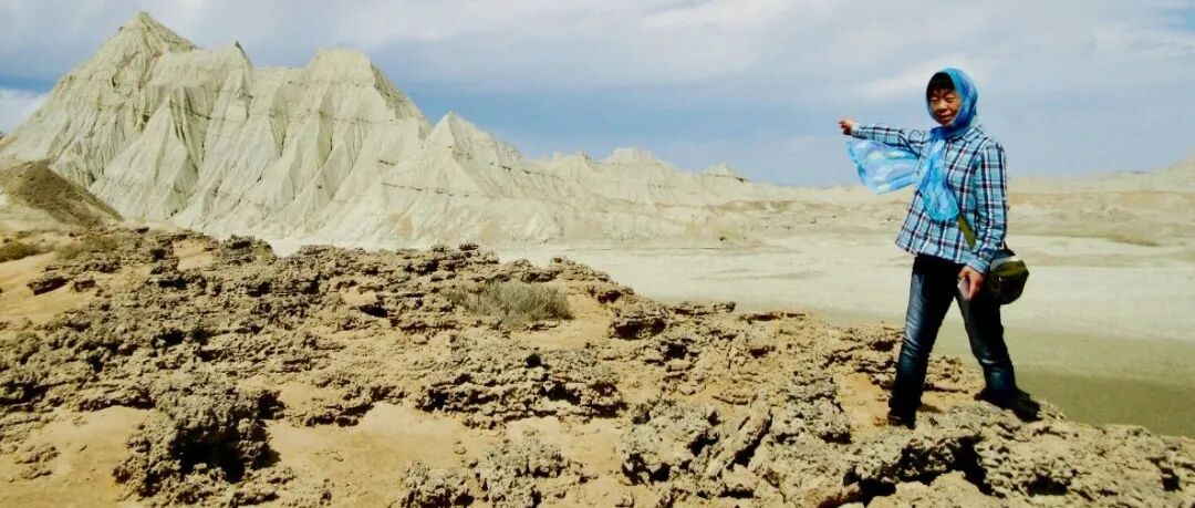 这条罕至的路，她爱到“不怕玩命”