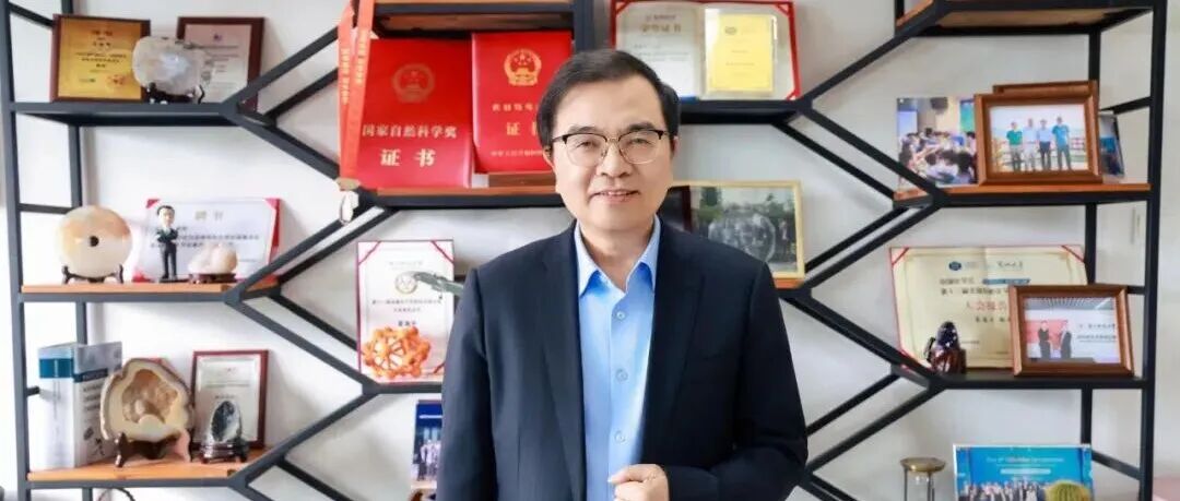 新晋化学院士夏海平：在分子世界栽种“中国梅花”