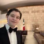 15岁拿下量子物理博士，他被称为“小爱因斯坦”