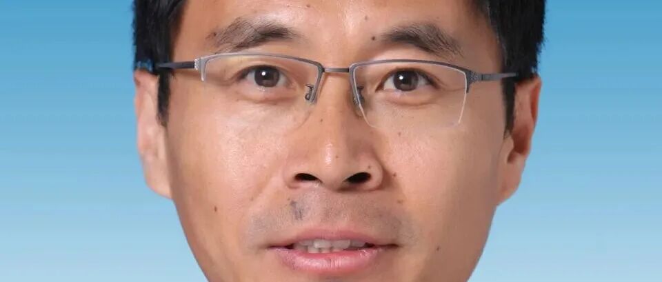 本科毕业于河北农业大学，博士毕业于中国农业科学院研究生院，中国农科院研究员以通讯作者身份在一区Top期刊（IF=25.8）上发表研究论文