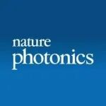 研究前沿：宇称时间对称激光器-耗散孤子 | Nature Photonics