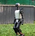 人形机器人的真机强化学习!ICLR2026通研院提出人形机器人预训练与真机微调新范式
