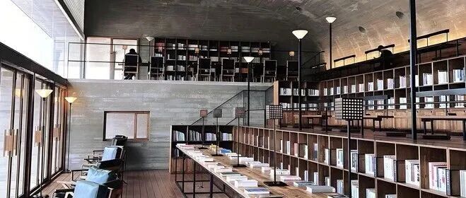 对于437名高校教师调查发现：不用“坐班”的教师，每天工作时间超过10小时
