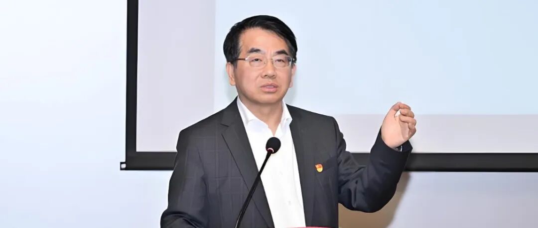 牛！2026年开年已发5篇Nature子刊！「七院院士」黄维团队，再创佳绩！