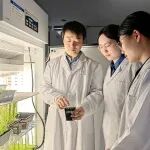 本科毕业于内蒙古大学，博士毕业于中国农业大学，西北农林科技大学院长以通讯作者身份发表《PNAS》
