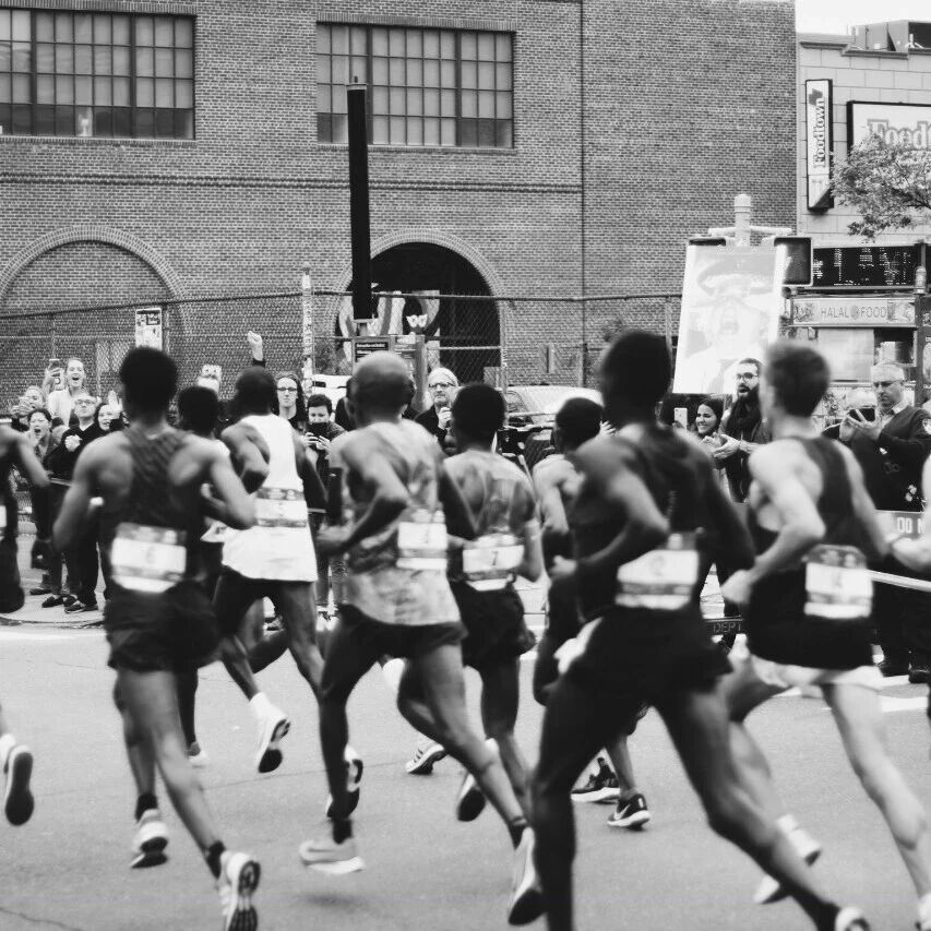 24小时热门|他们解剖近6000名猝死者后发现:90%运动猝死者有冠心病,1300多人曾发生“隐形心梗”却从未确诊