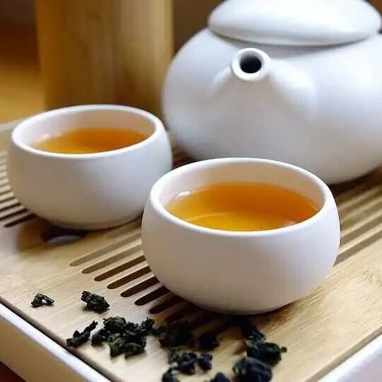 研究成果|适宜乌龙茶品种在萎凋和摇青阶段的香气形成机制