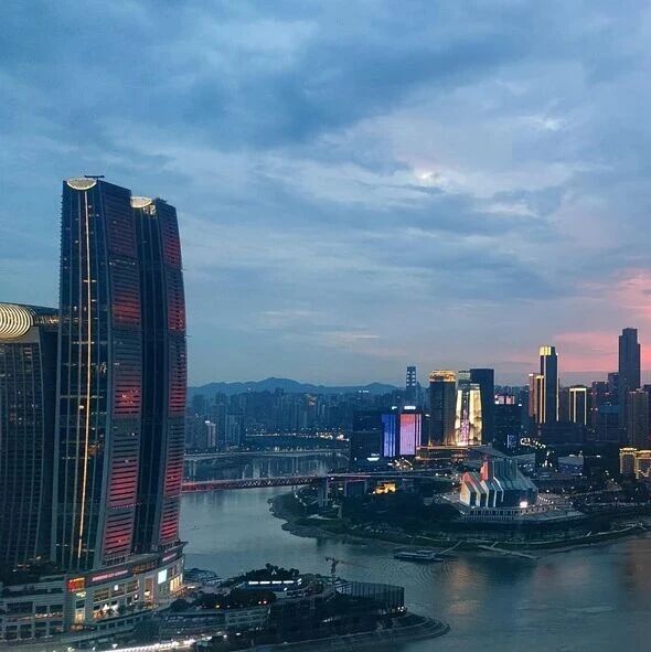 展位活动已就位，等你来聊几句🤳