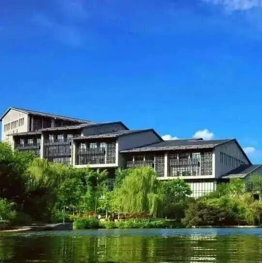 重庆理工大学副教授持刀行凶致副校长死亡