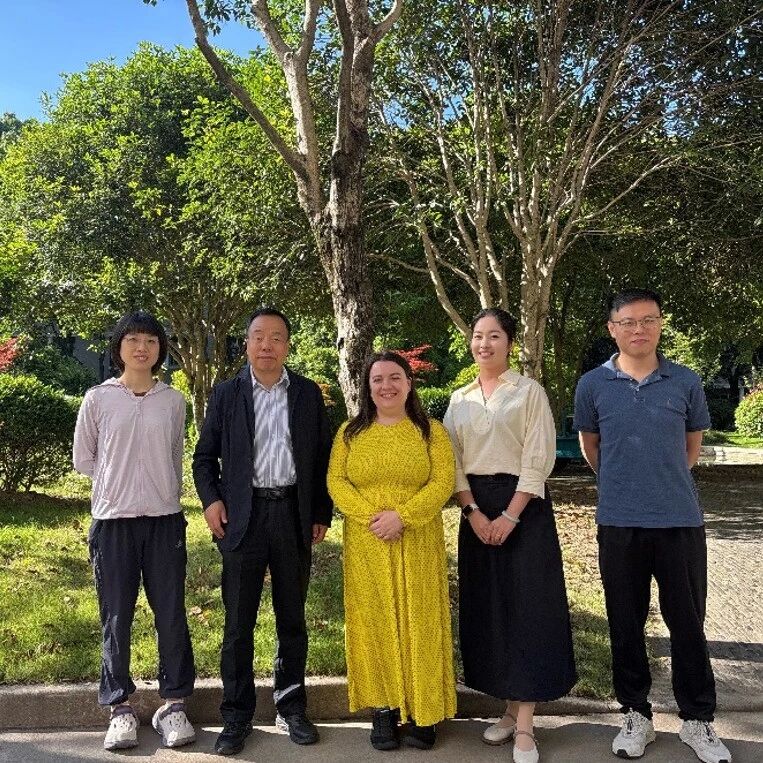 英国皇家化学会期刊编辑华东行